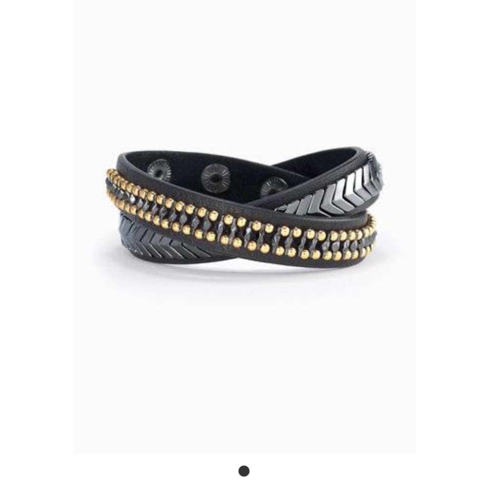 Gilded black leather wrap bracelet